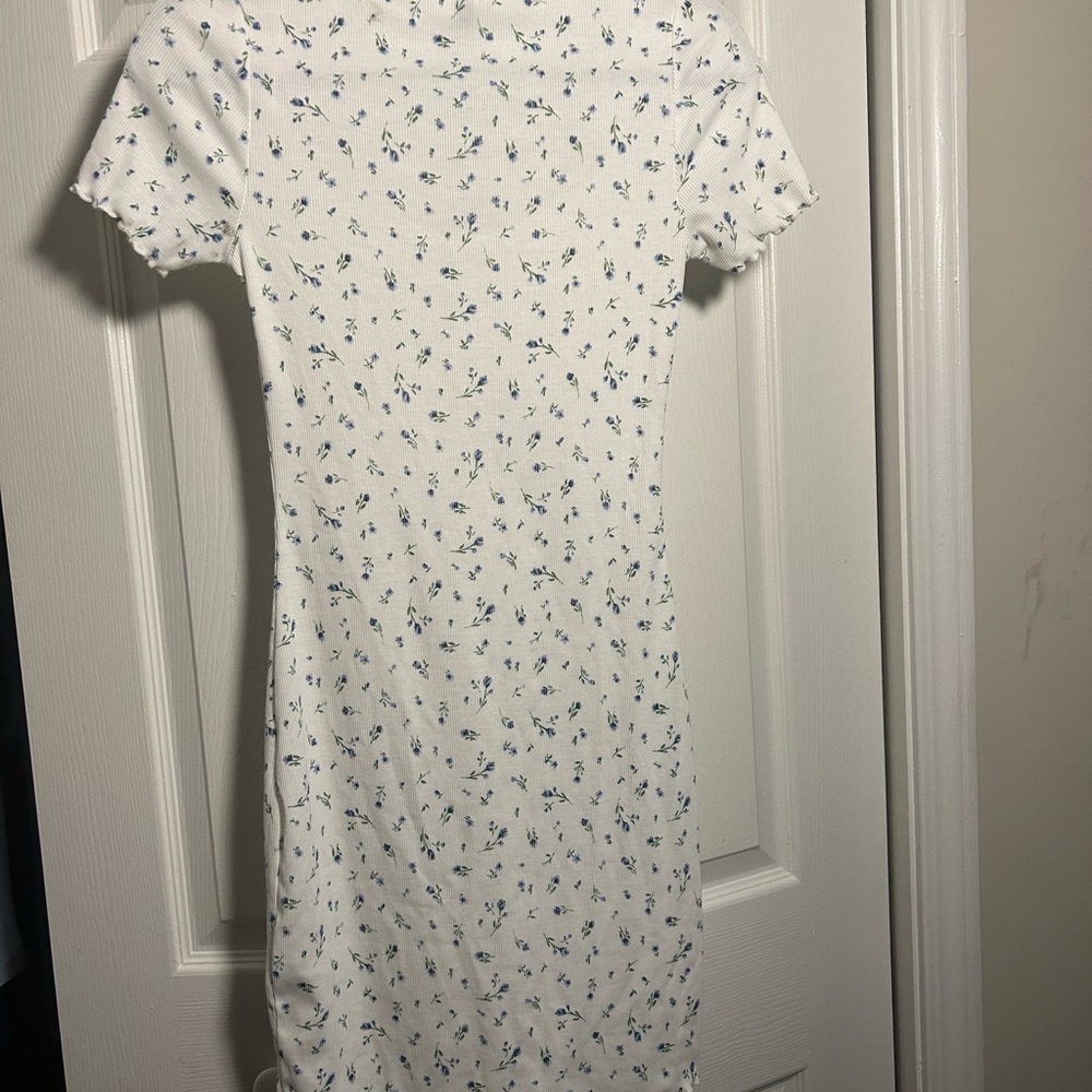 White floral dress short sleeve